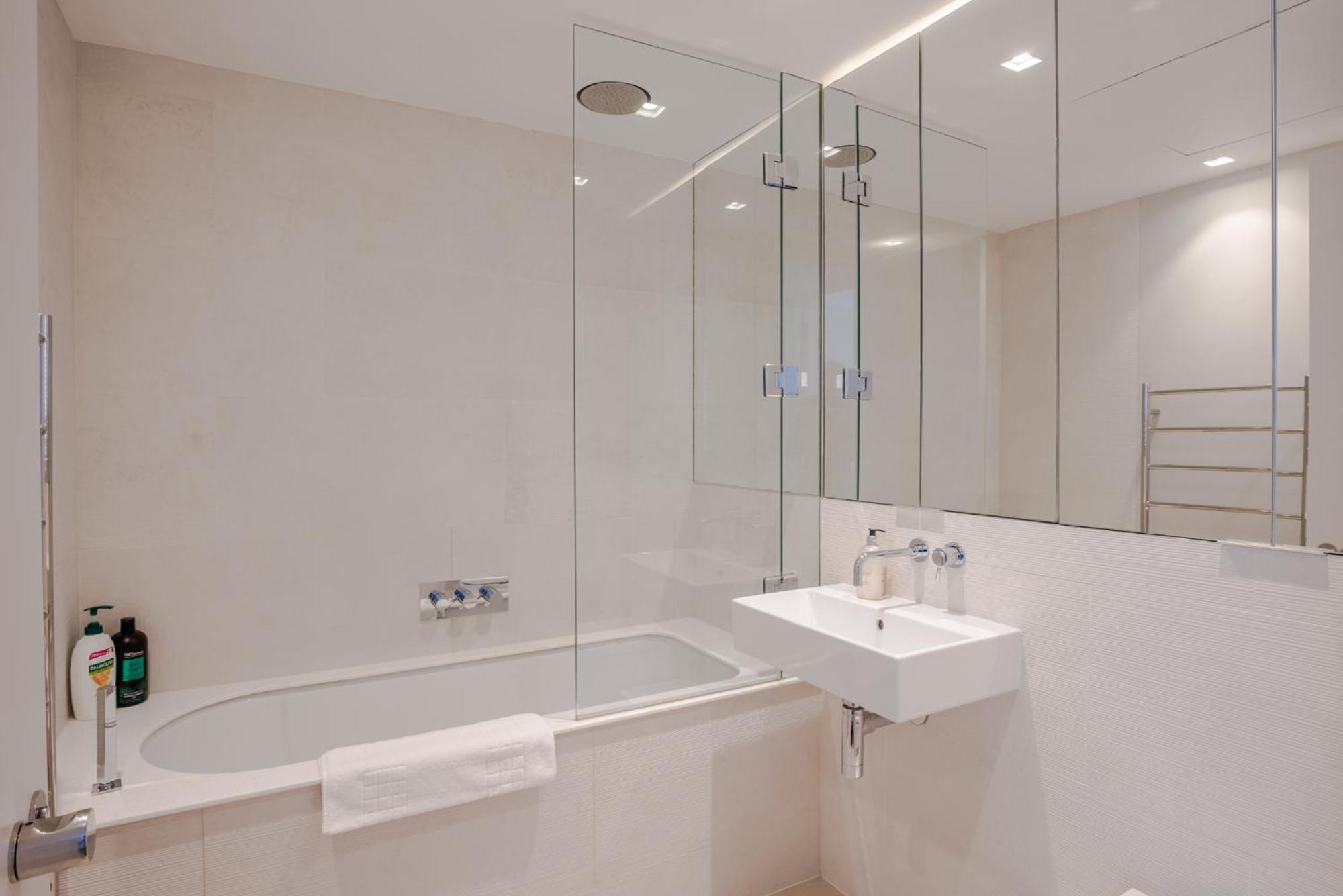 Central Holborn Bloomsbury Flats ลอนดอน ภายนอก รูปภาพ