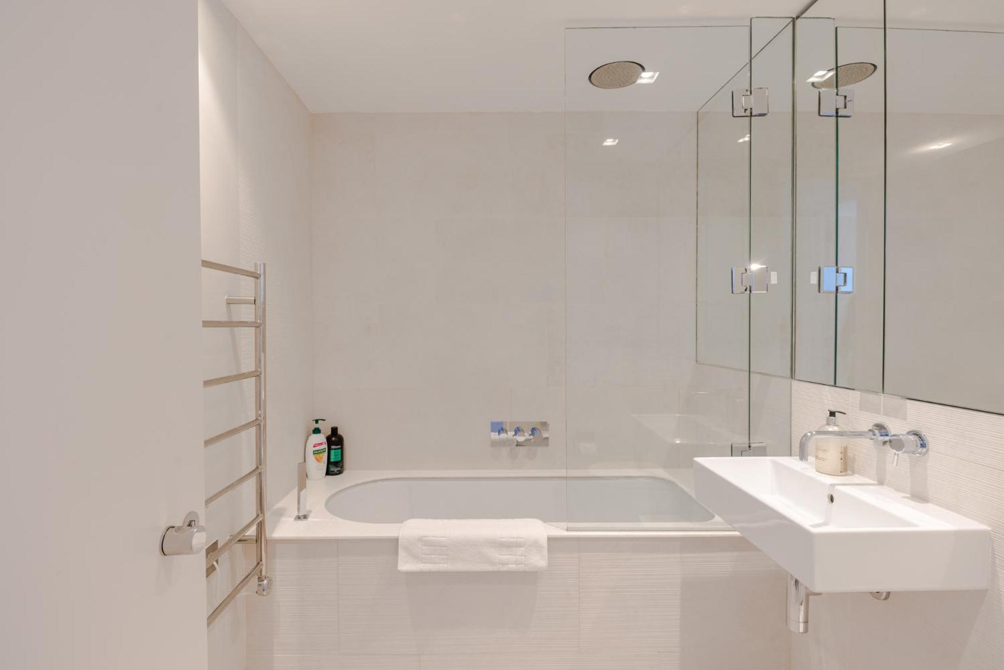 Central Holborn Bloomsbury Flats ลอนดอน ภายนอก รูปภาพ